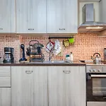 Jo's Guesthouse, Benitses Бенитсес