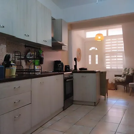 Jo's Guesthouse, Benitses Benitses (Corfu)