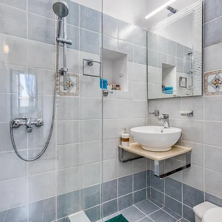 Σπίτι διακοπών Jo's Guesthouse, Benitses *