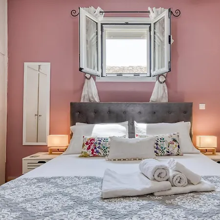 Jo's Guesthouse, Benitses Σπίτι διακοπών Μπενίτσες