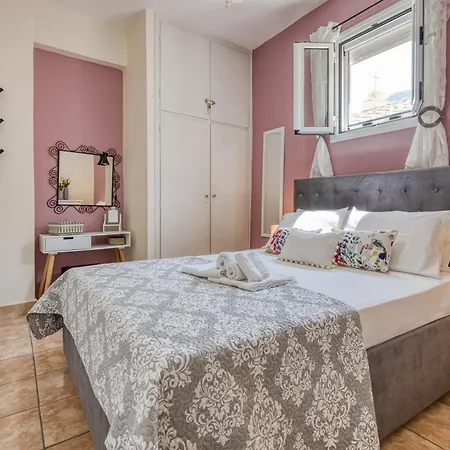 Jo's Guesthouse, Benitses * Μπενίτσες