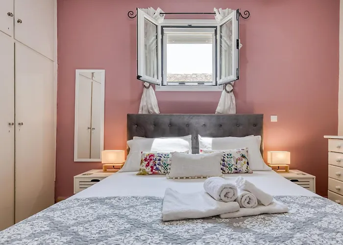 Jo's Guesthouse, Benitses Дом отдыха Бенитсес