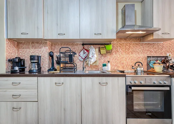 Jo's Guesthouse, Benitses Бенитсес