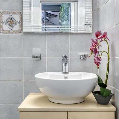 Casa de Férias Jo's Guesthouse, Benitses